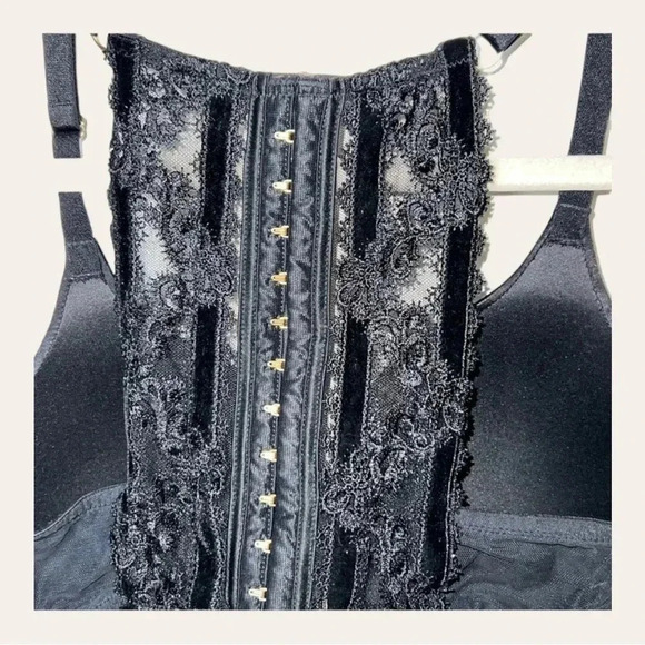 VICTORIA’S SECRET BLACK LACE‎ BRA SIZE 34D - Picture 7 of 9